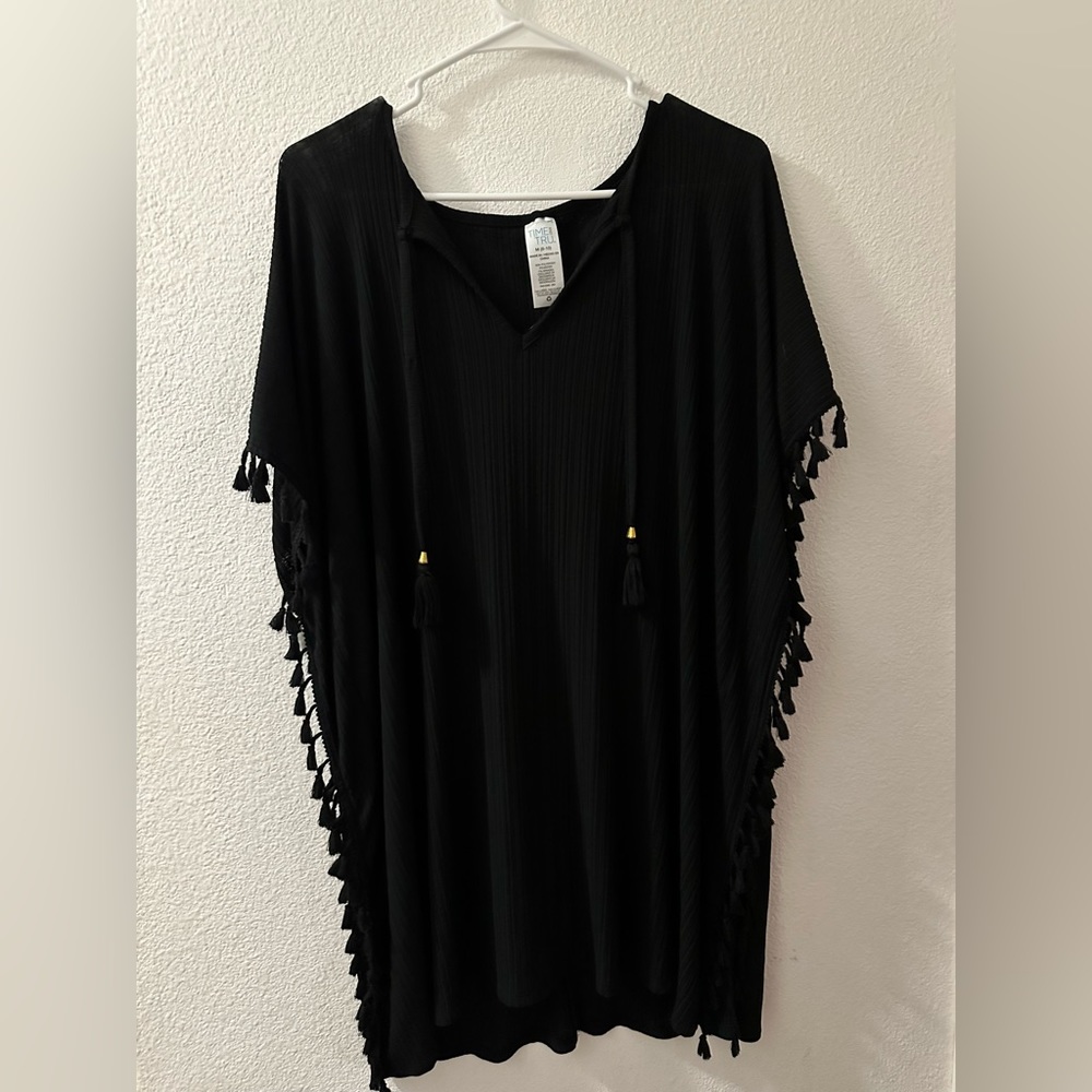 Women’s Time and Tru black swimsuit cover up. Size M.